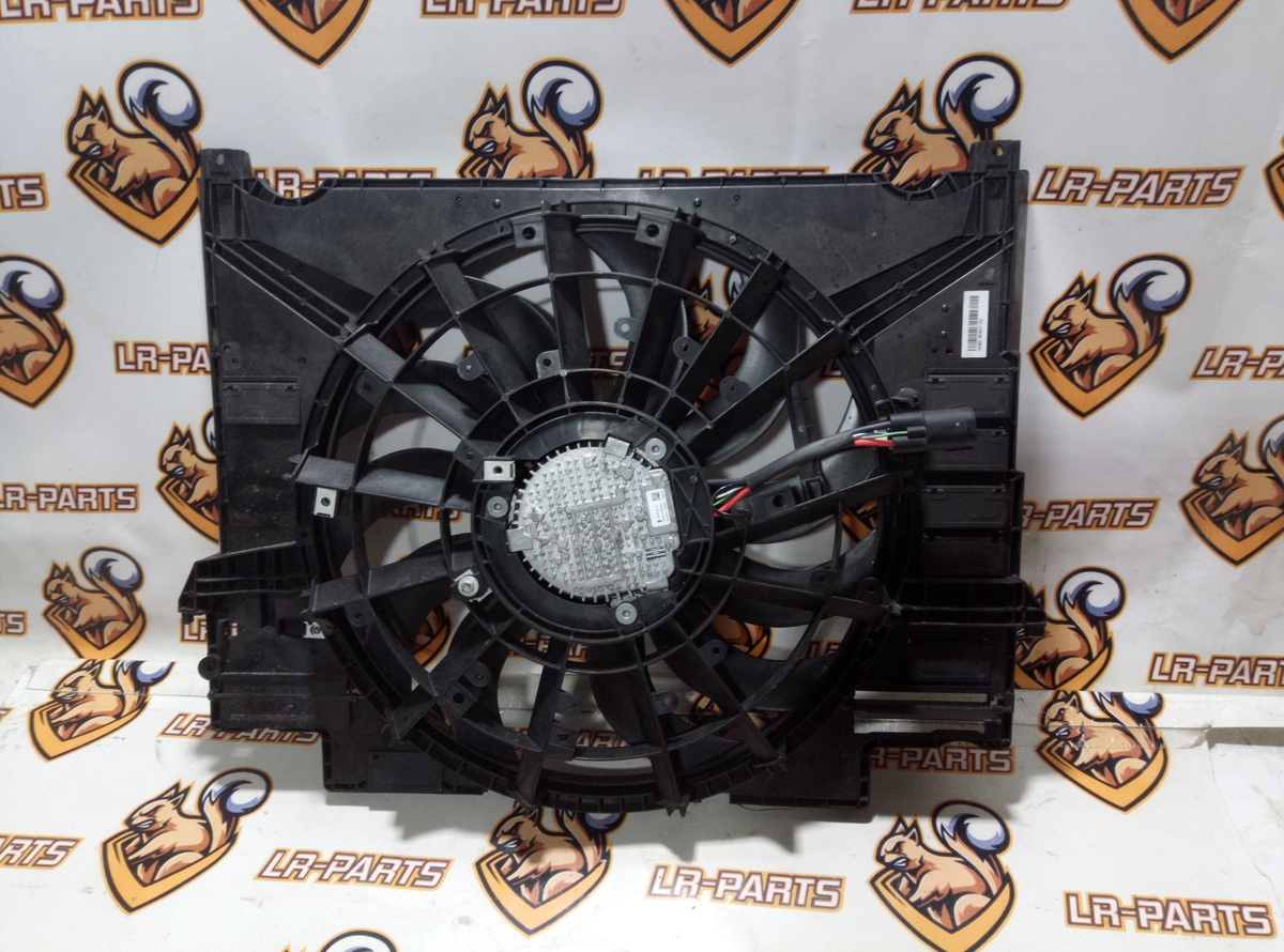 T4A38659 Fan with diffuser RANGE ROVER VELAR Used
